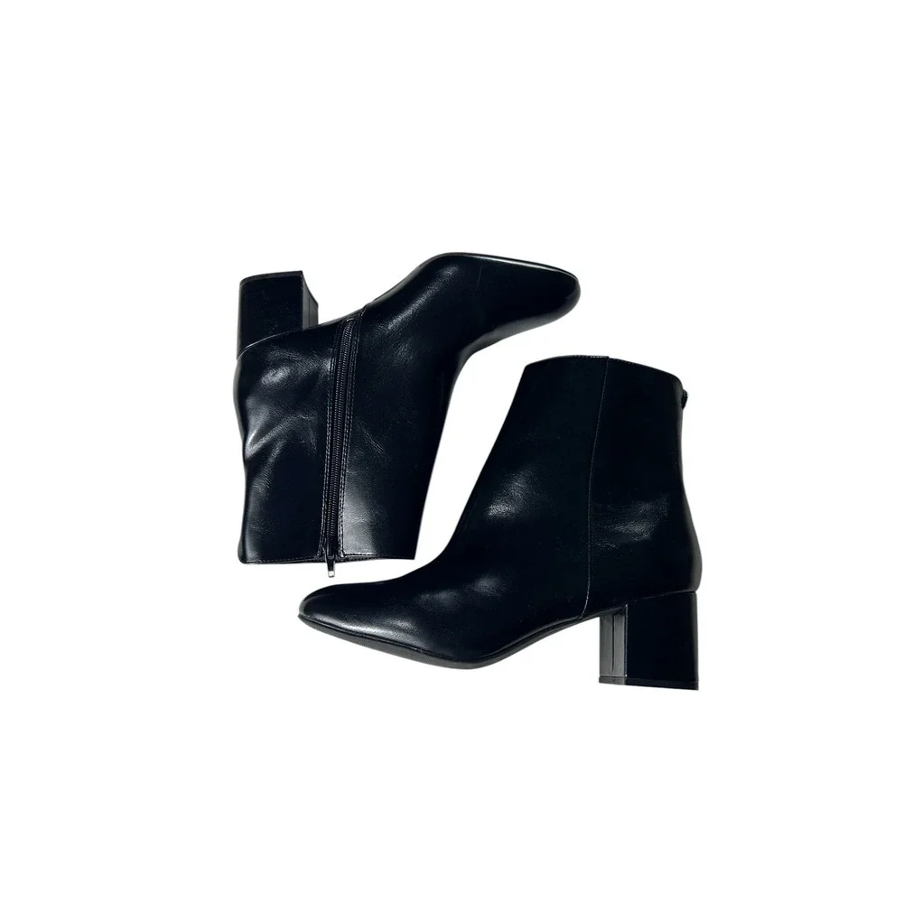 Journee Collection‎ Womens Black Faux Leather Block Heel Ankle Boots Size 9.5M